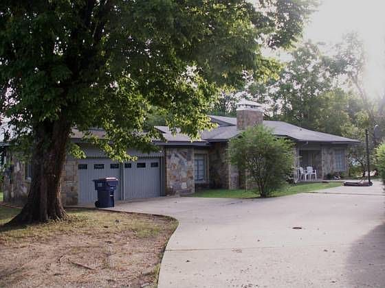 1st image of 5205 Park Ave