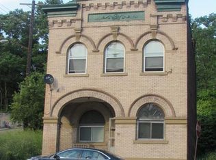 276 Dinwiddie St, Pittsburgh, PA 15219