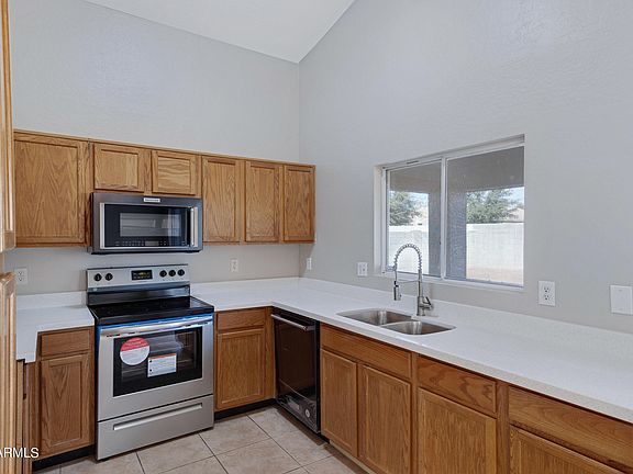 4th image of 15322 W PORT ROYALE Lane