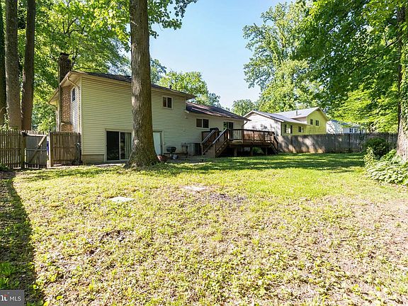 4th image of 14008 Drake Dr