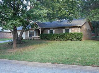 2903 Parkwood Dr, Rogers, AR 72756