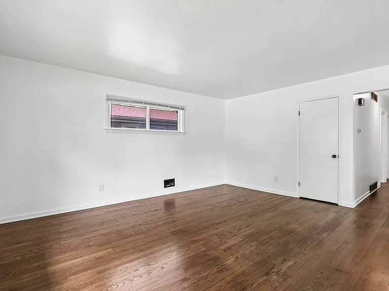2223 Grove Ave — Photo 9