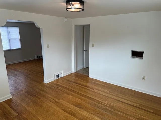 3 bed, 1200 sqft, $1,450 — Photo 4
