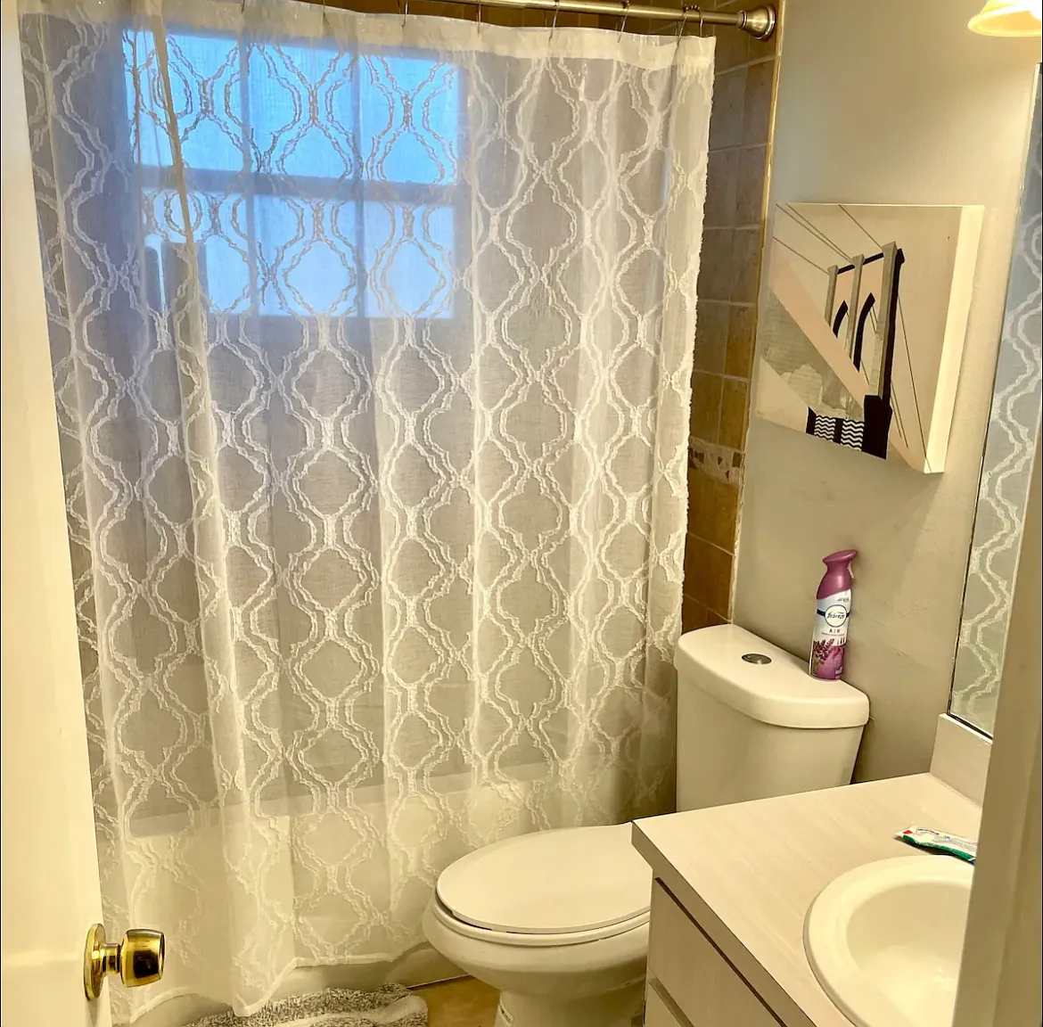 3 bed, 1595 sqft, $3,000 — Photo 4
