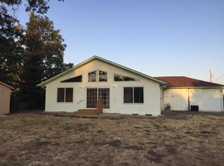 6942 Table Rock Rd, Central Pt, OR 97502