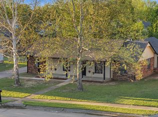 8008 E Madison St, Broken Arrow, OK 74014