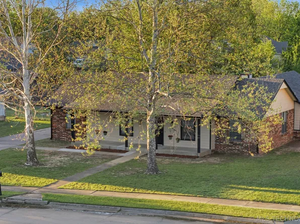 8008 E Madison St, Broken Arrow, OK 74014
