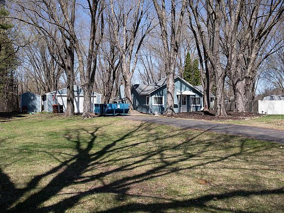 4th image of 1873 Kohlman Ave E