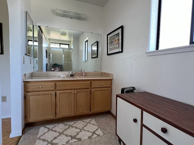 568 Acadia Dr #B — Photo 5