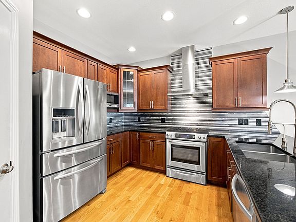 4th image of 25 Tall Pines Rd #6