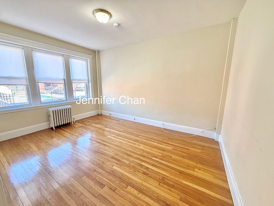 1st image of 64 Woodstock Ave APT 11