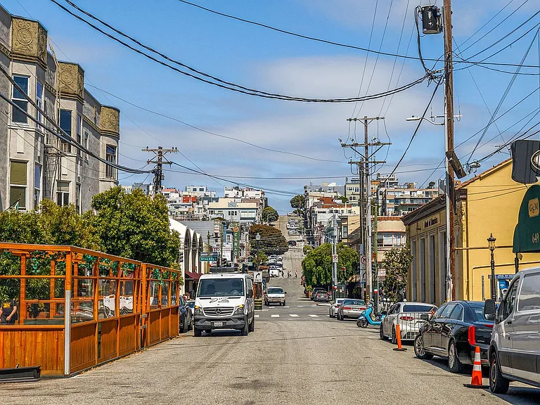 679 Green Street — Photo 32