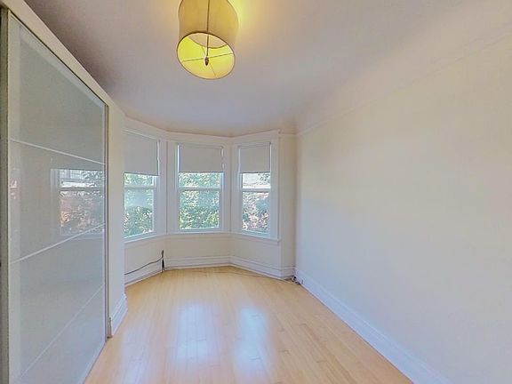 3rd image of 54 Langton St