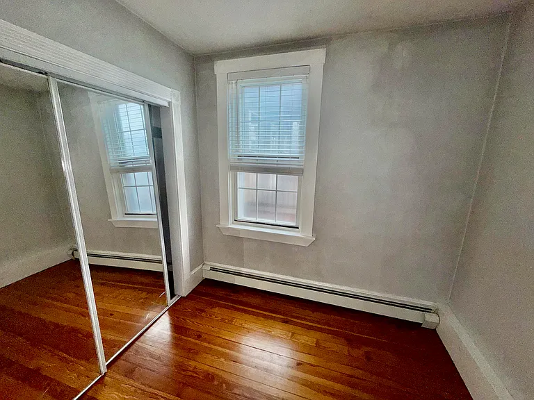 324 Chelsea St #3 — Photo 10