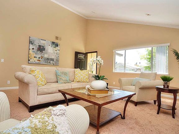 3rd image of 387 Greenpark Way