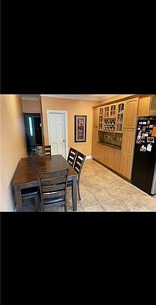 5th image of 193 Hempstead Ave #1