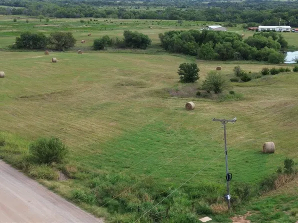 3434 E Yost Rd, Glencoe, OK 74032