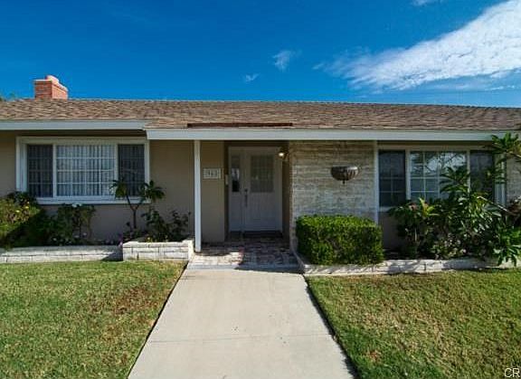 Step right up ad note the brick and stone accents, new compositi