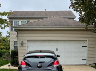 35 Bridgeview Dr, Oswego, IL