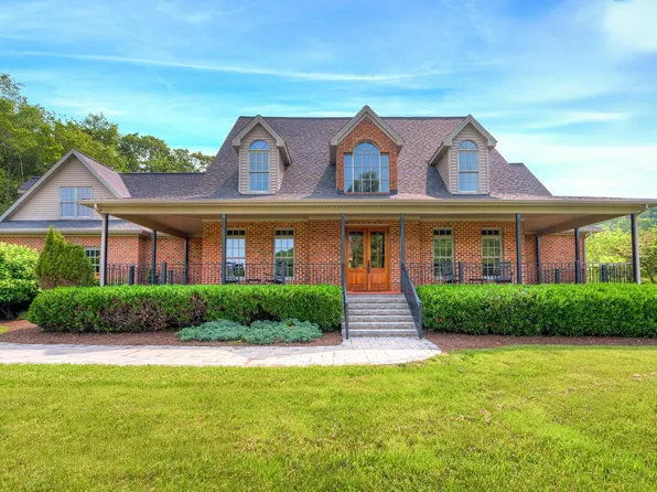 2310 Kingston Branch Rd, Christiansburg, VA 24073