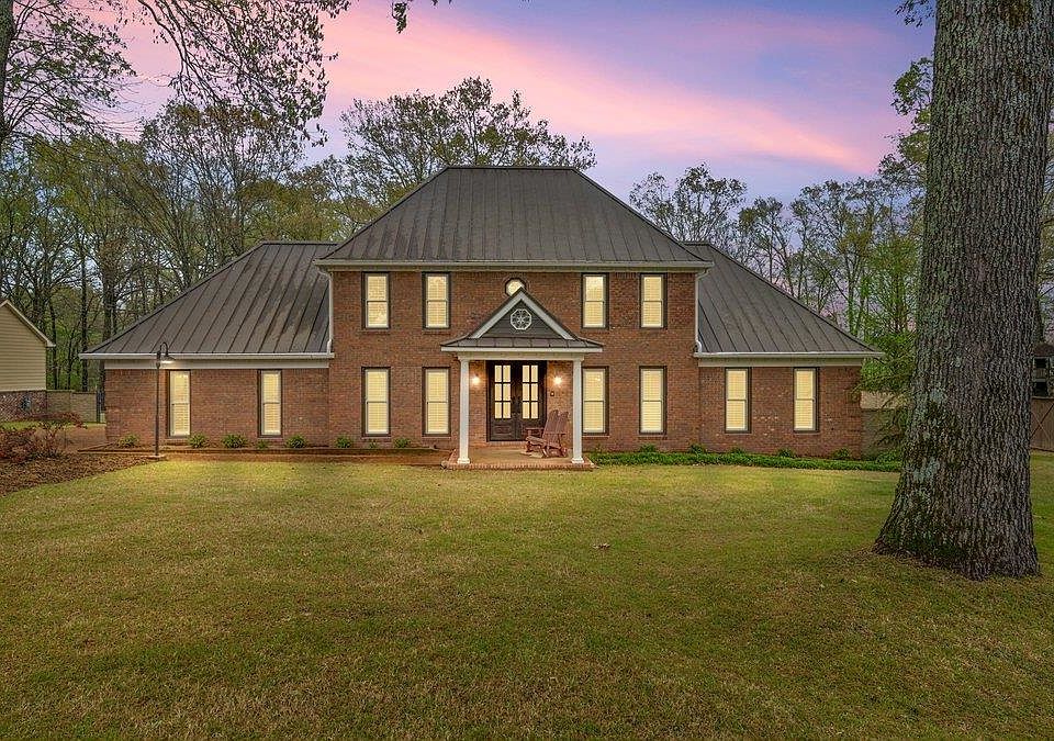 1st image of 3006 Country Place Dr E
