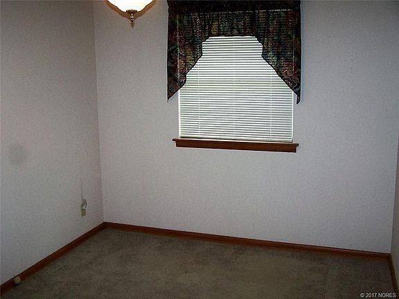 2nd image of 4835 S Lawton Ave