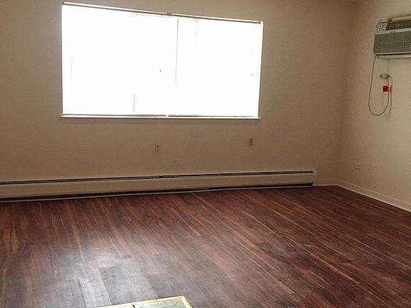 2nd image of 10027 Linda Ln APT 1E