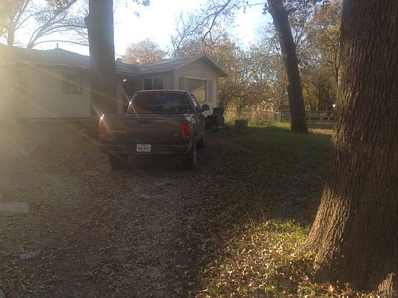 2nd image of 802 Lakewood Dr