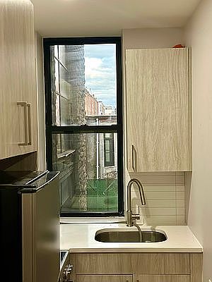 2nd image of 195 Underhill Ave #2B