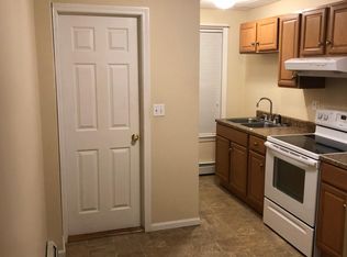 638 Locust St APT 1M, Fall River, MA 02720