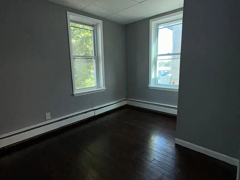 126 Darcy Ave — Photo 12