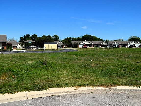 4th image of 206 Preston Cir