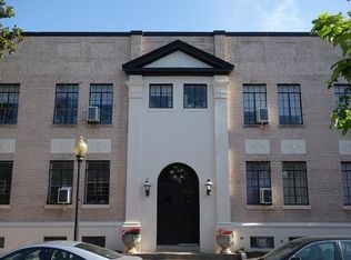 3435 R St NW APT 26, Washington, DC 20007