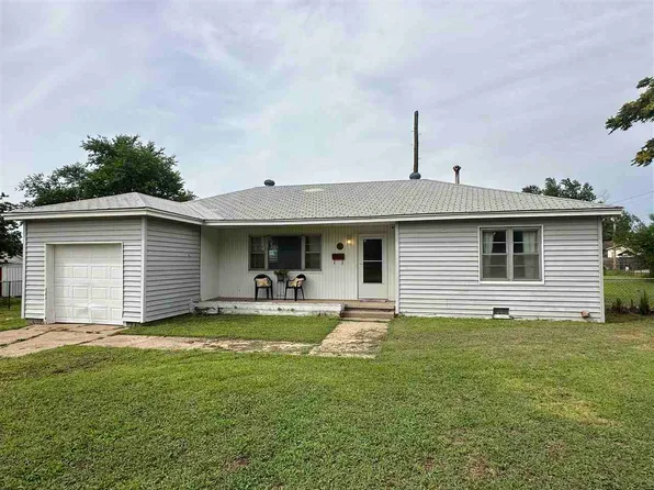1021 N Elm St, Ponca City, OK 74601