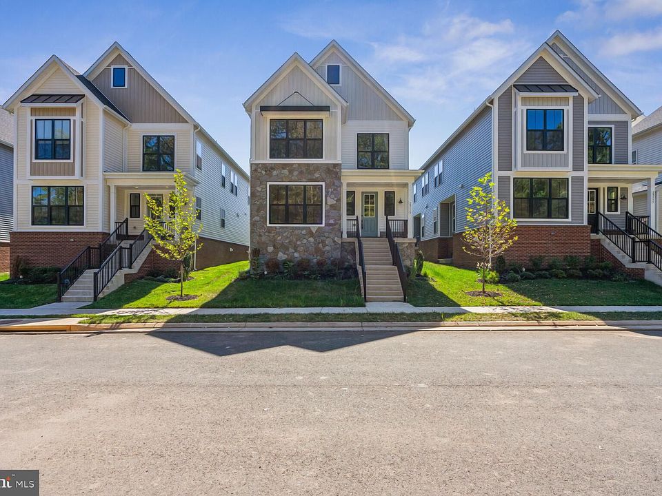 1st image of 23115 Glenwood Heights Cir