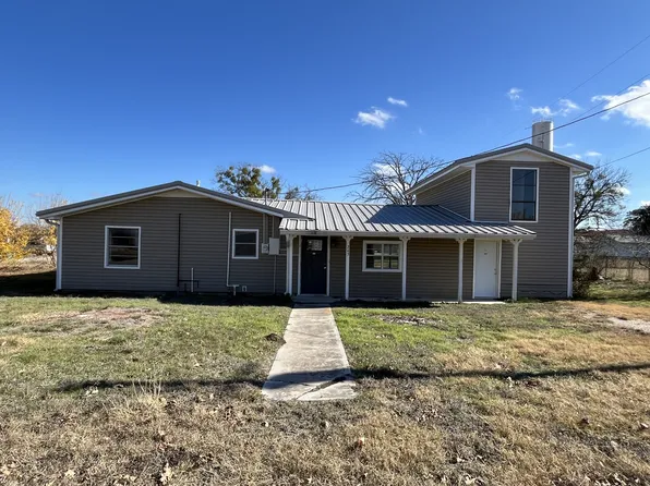 243 Sparks Dr, Evant, TX 76525
