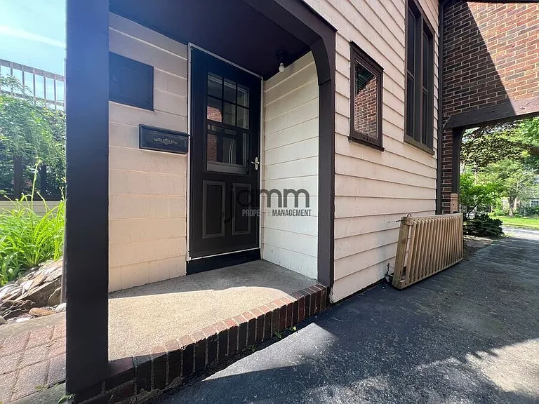 2551 Charney Rd — Photo 5