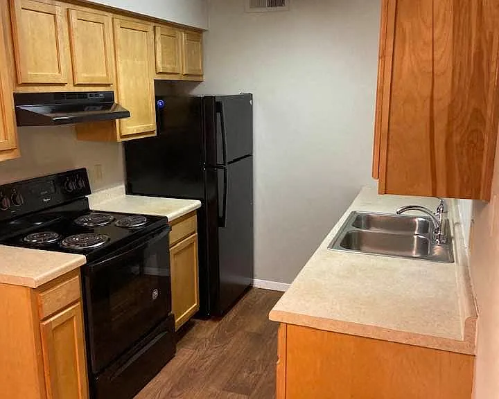 Brandywine Crossing Apartments — Photo 24