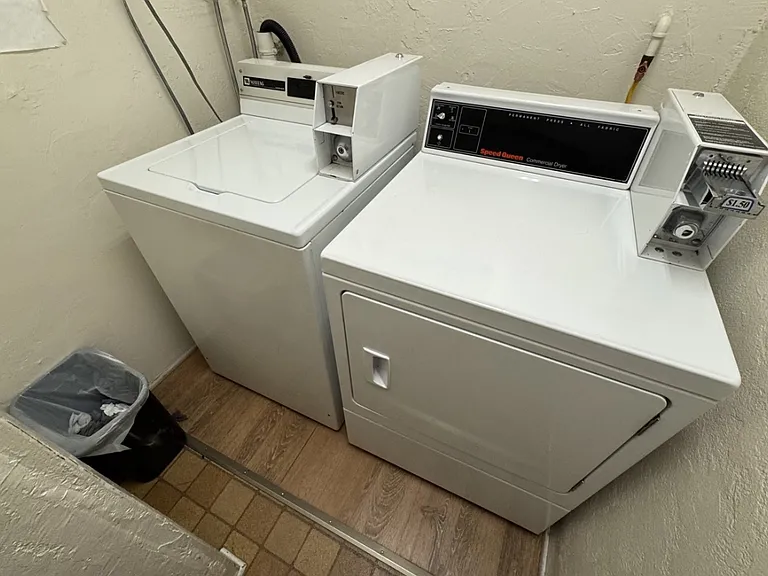 40 Brooks Ave #18 — Photo 31