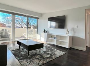 700 7th St SW APT 612, Washington, DC 20024