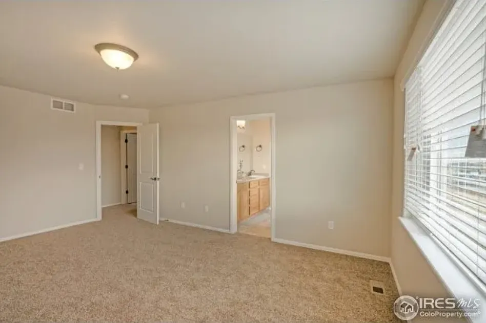 8775 16th Street Rd