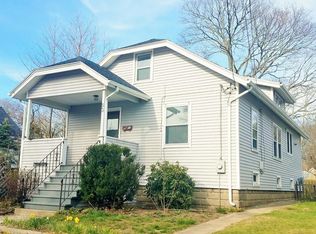 53 Cherry St, Fairhaven, MA 02719
