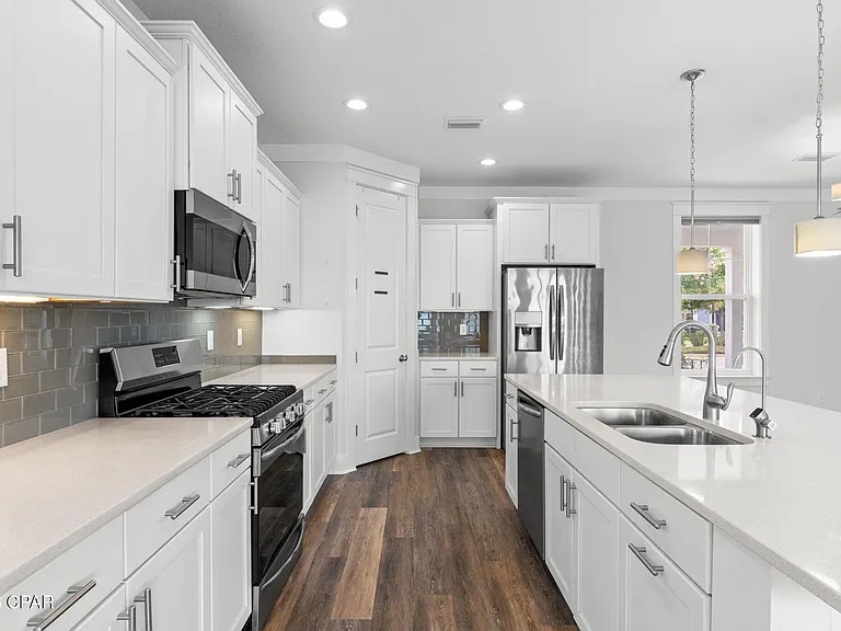 1816 Discovery Loop — Photo 11