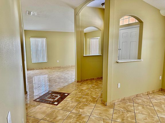 4th image of 343 Caen Ct