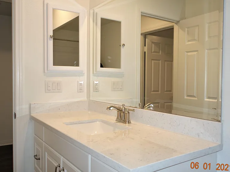 23155 Parkview Ct — Photo 13