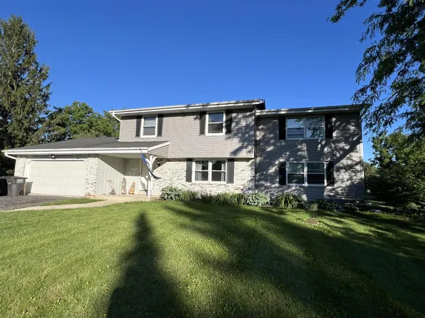 202 Karin DRIVE, North Prairie, WI 53153