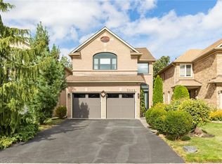 3602 Forest Bluff Cres, Mississauga, ON L5N7W2