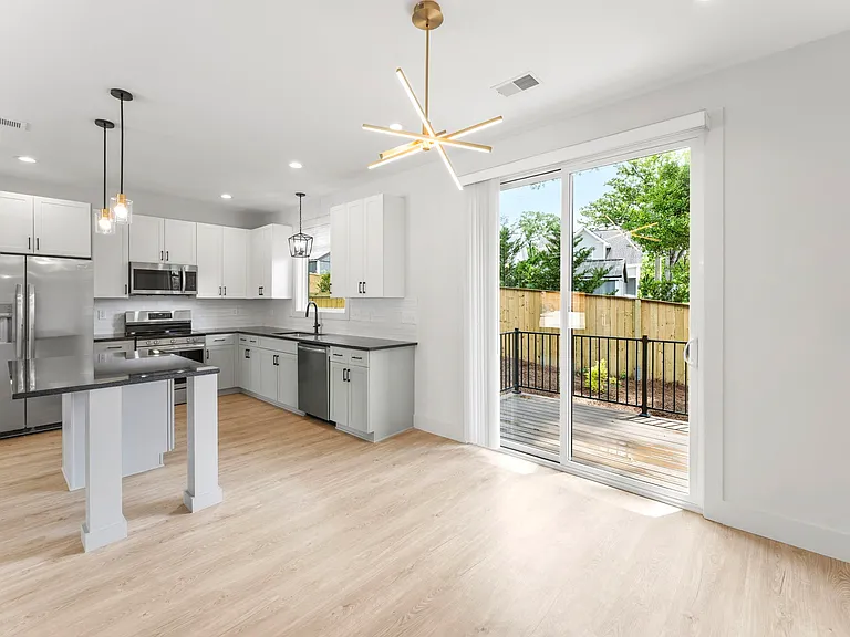 323 Wilkins St — Photo 42
