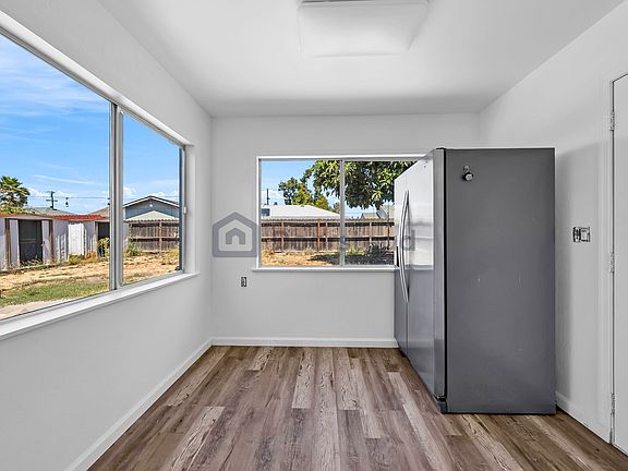 3rd image of 21032 Gribben Ave