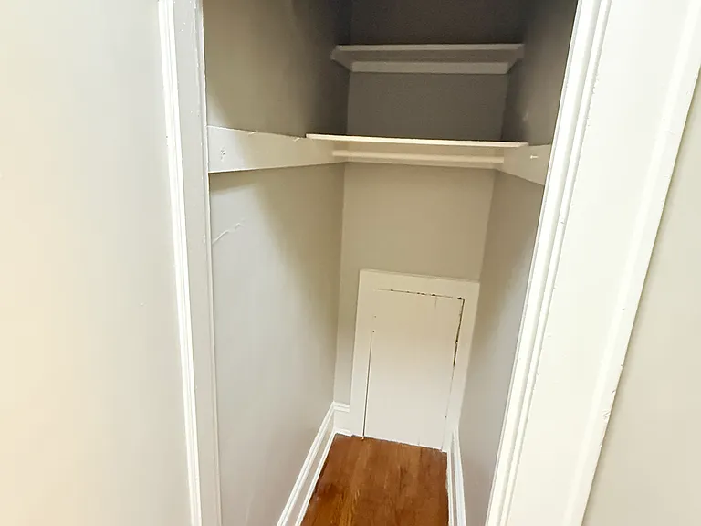 1712 Hampton Blvd #8 — Photo 8